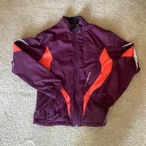 Brooks woman’s Running Jacket M maroon red